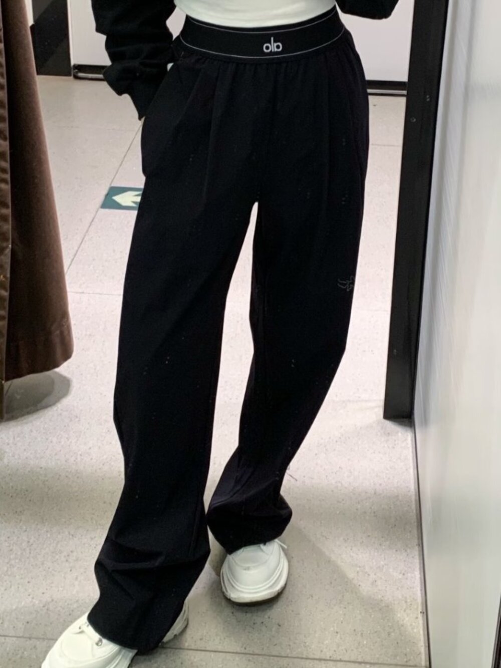 Brand New ALO Yoga👩‍🚀Suit Up Trouser Black Minimalist Style